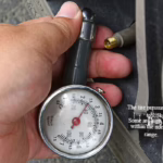 Illustrated guide to using a tire pressure gauge