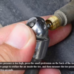 Illustrated guide to using a tire pressure gauge